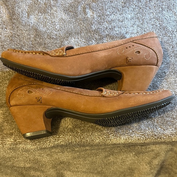 i Comfort Women's Tan Loafers Leather - Picture 4 of 4